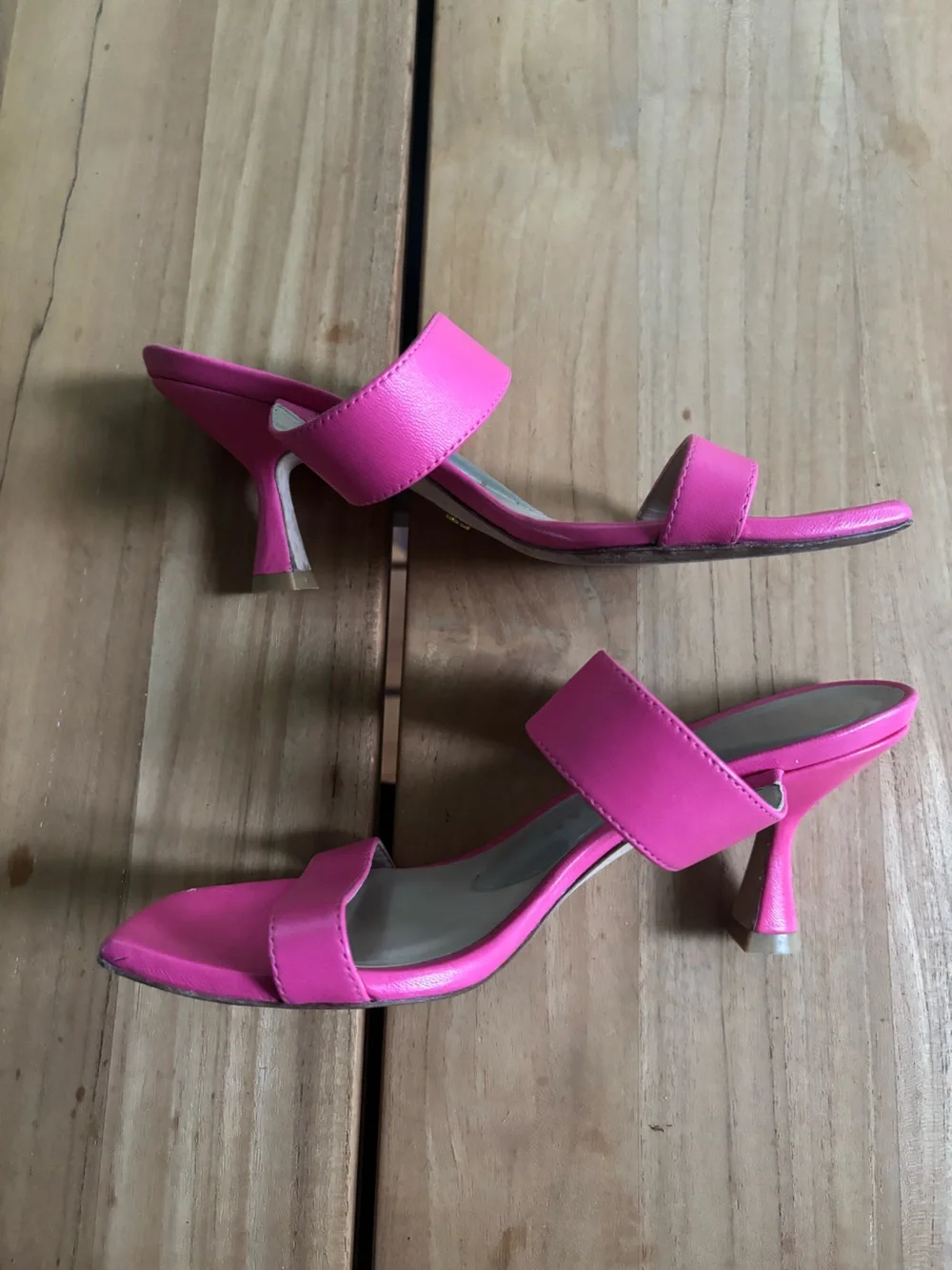 STUART WEITZMAN Kristal Napa Two Band Pink Sandals Heels Size 7.5